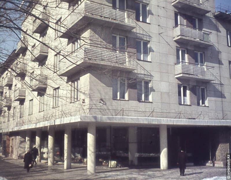 1960. Перекрёсток Гоголя и Абылай хана 1960. Перекрёсток Гоголя и Абылай хана алма-ата, алматы, ссср