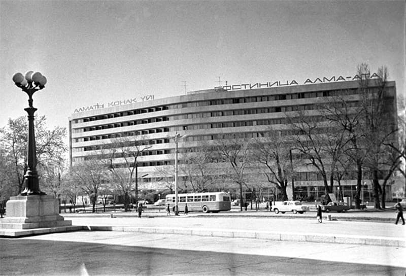 1980. Гостиница "Алма-Ата" 1980. Гостиница "Алма-Ата" алма-ата, алматы, ссср