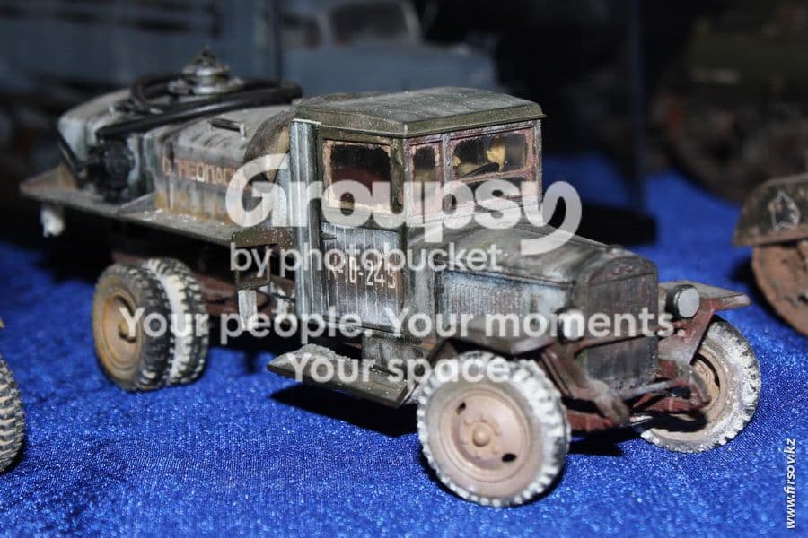 photo scale_model18_zpsd6726b0e.jpg