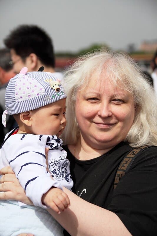 На площади Тяньаньмэнь 1 мая меня одарили малышом:)