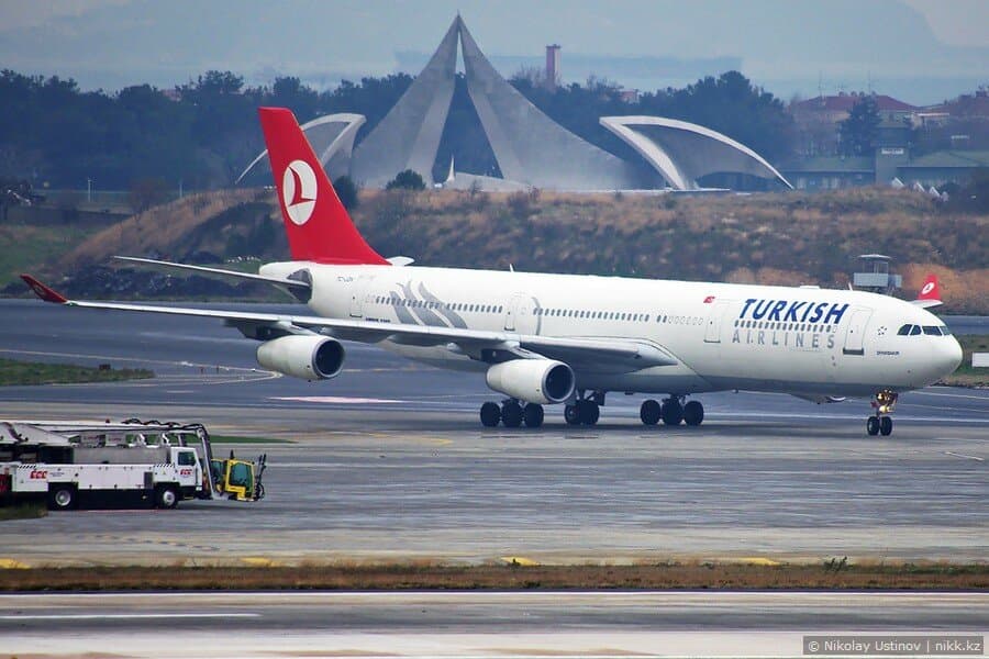 Споттинг в аэропорту Стамбула - Spotting at Istanbul airport (IST)