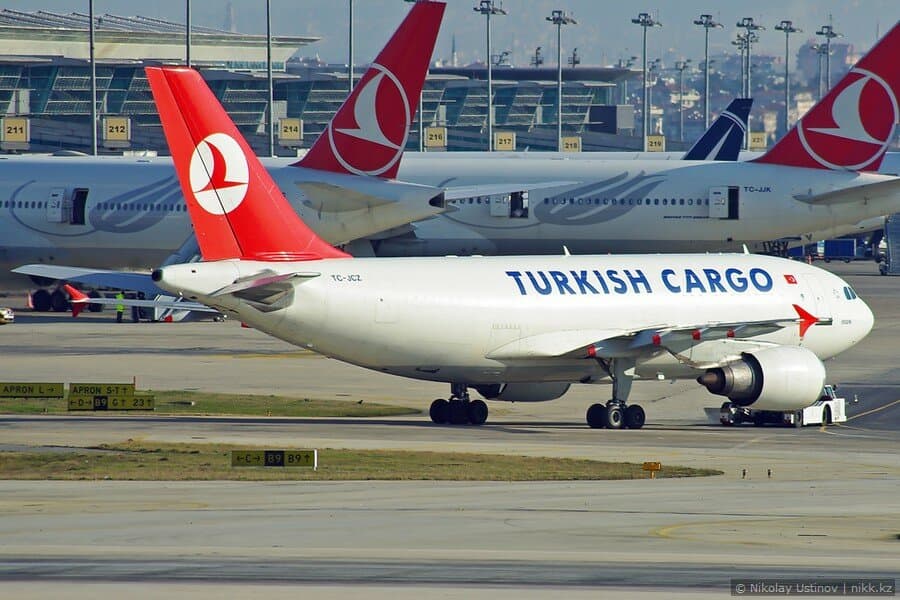 Споттинг в аэропорту Стамбула - Spotting at Istanbul airport (IST)