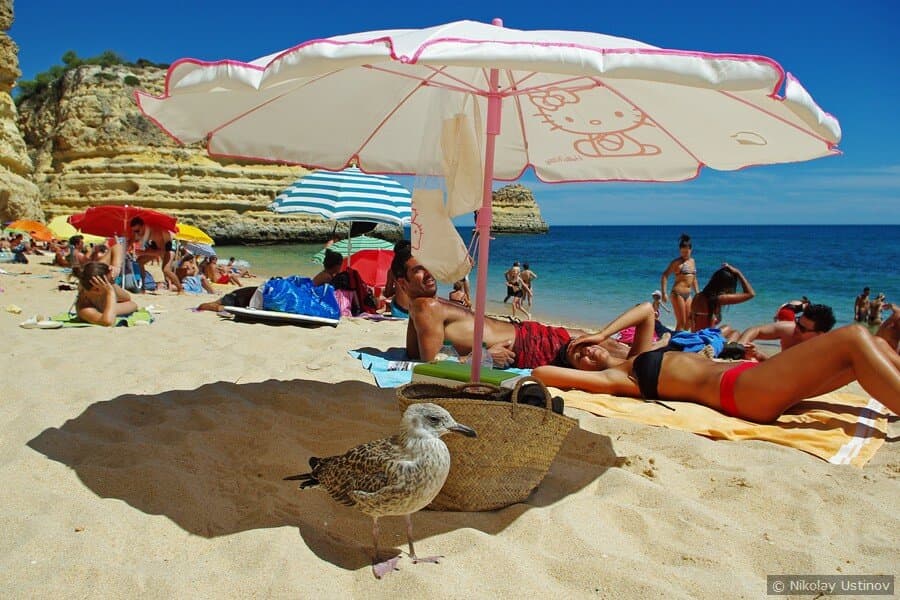 Португалия. Атлантический океан. Пляж Praia de Marinha