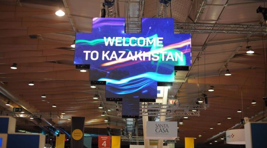 Казахтелеком наградил авторов 5 проектов на WebSummit 2017 Казахтелеком наградил авторов 5 проектов на WebSummit 2017