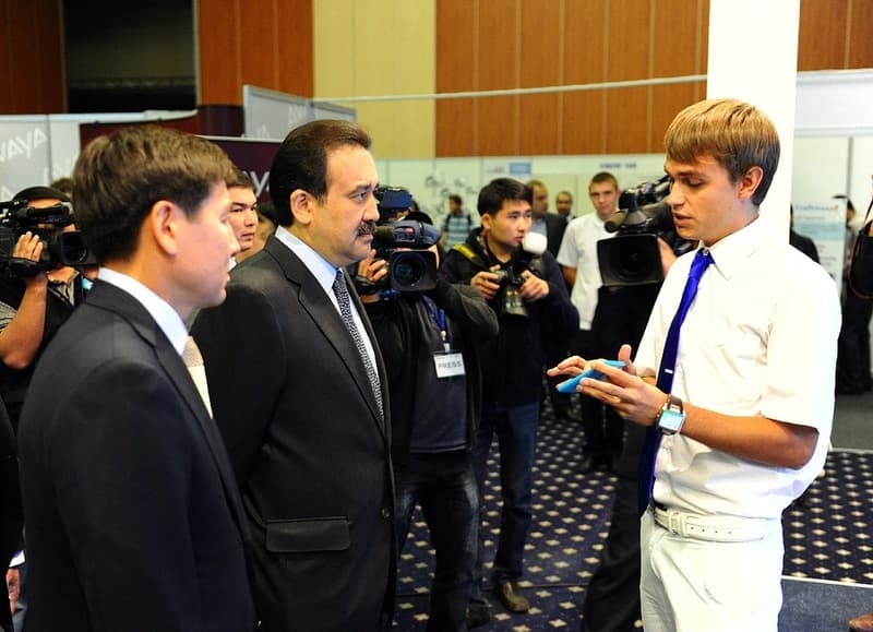 Digital Communications 2011 Карим Масимов Аскар Жумагалиев Макс Пахомов Digital Communications 2011 Карим Масимов Аскар Жумагалиев Макс Пахомов