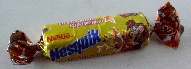 Фото Рустама Ниязова: конфеты Nestle с загадками от героя Квики Фото Рустама Ниязова: конфеты Nestle с загадками от героя Квики