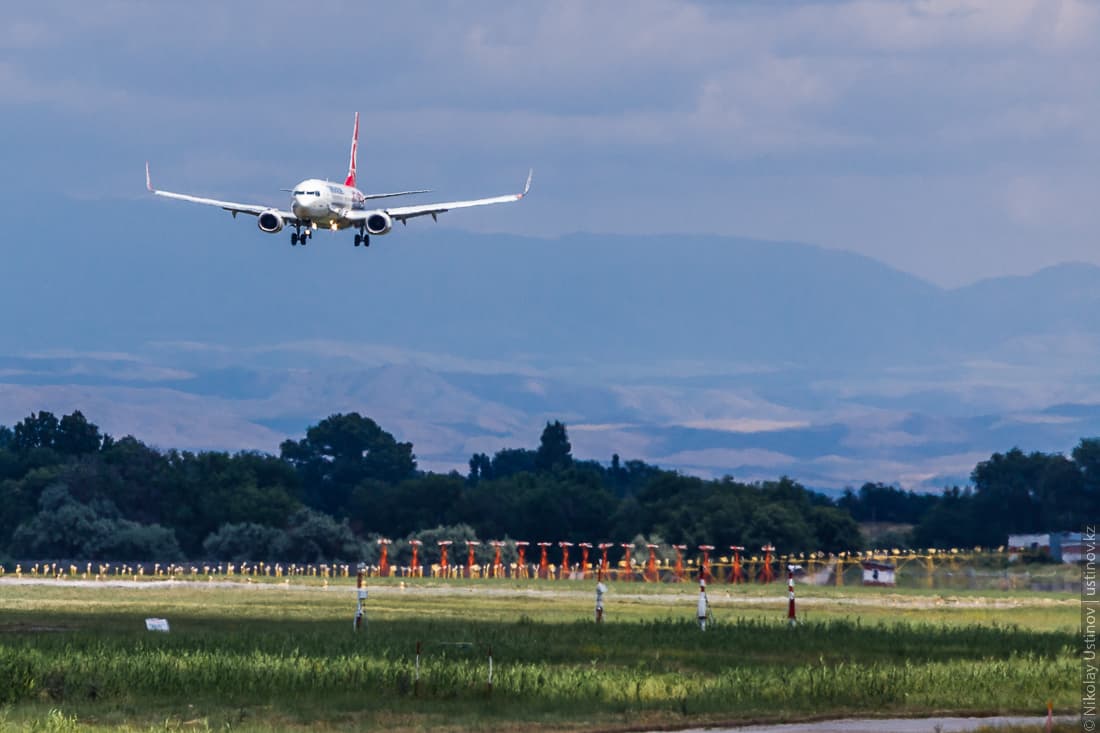 Planespotting in Manas Airport - Bishkek