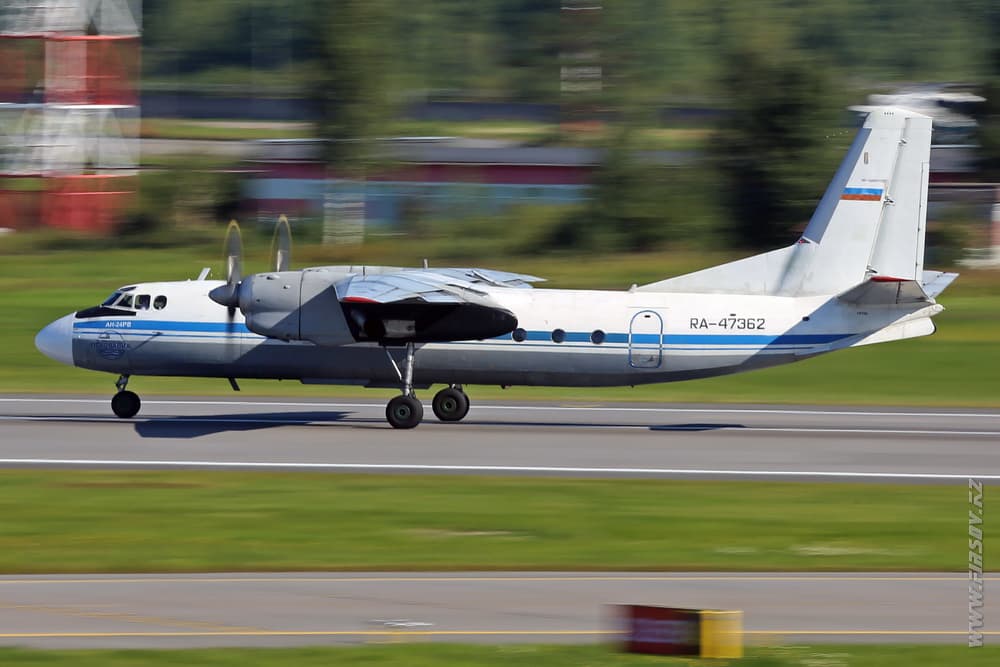 An-24_RA-47362_Pskov_Avia_2_LED_.JPG An-24_RA-47362_Pskov_Avia_2_LED_.JPG