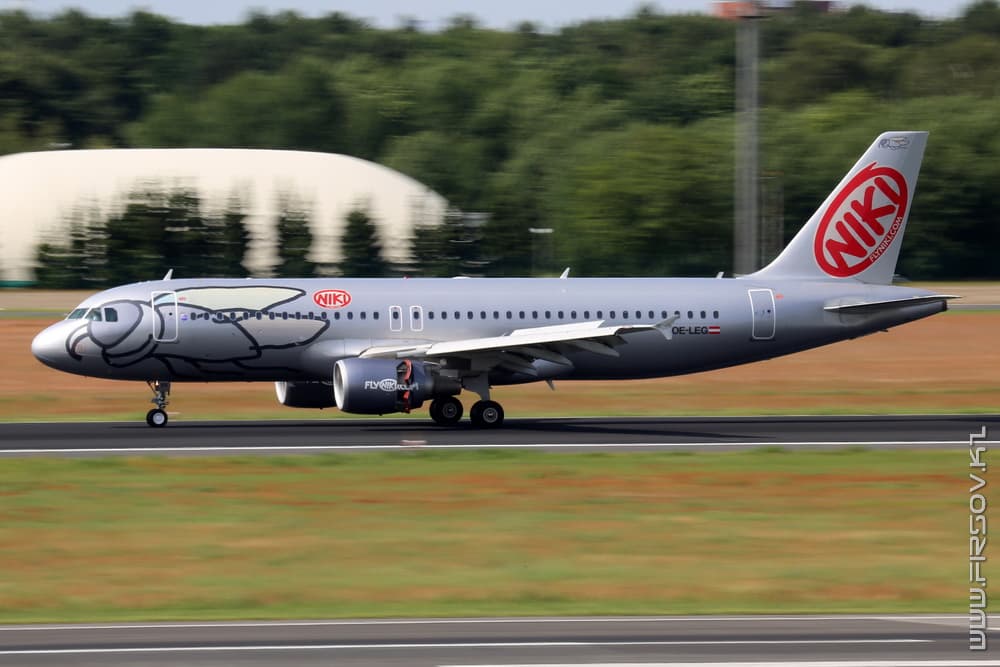 A-321_OE-LEG_NIKI_2_TXL_resize.jpg A-321_OE-LEG_NIKI_2_TXL_resize.jpg