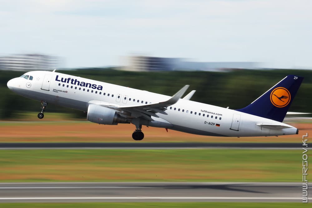 A-320_D-AIZP_Lufthansa_4_TXL_resize.jpg A-320_D-AIZP_Lufthansa_4_TXL_resize.jpg