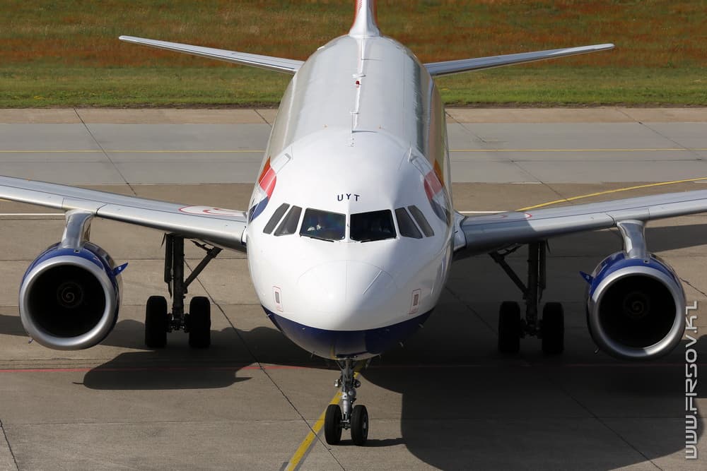 A-320_G-EUYT_British_Airways_2_TXL_resize.jpg A-320_G-EUYT_British_Airways_2_TXL_resize.jpg