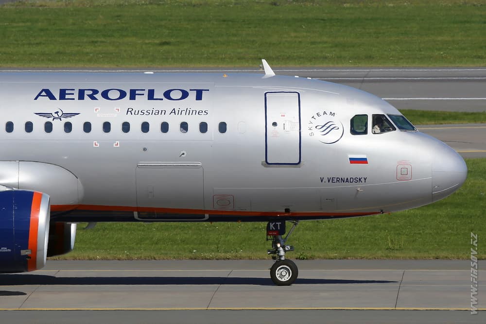 A-320_VQ-BKT_Aeroflot_2_LED_.JPG A-320_VQ-BKT_Aeroflot_2_LED_.JPG