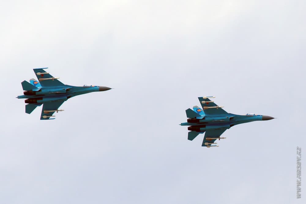 Su-27_17_KZ_Air_Force_2_TDK.JPG Su-27_17_KZ_Air_Force_2_TDK.JPG