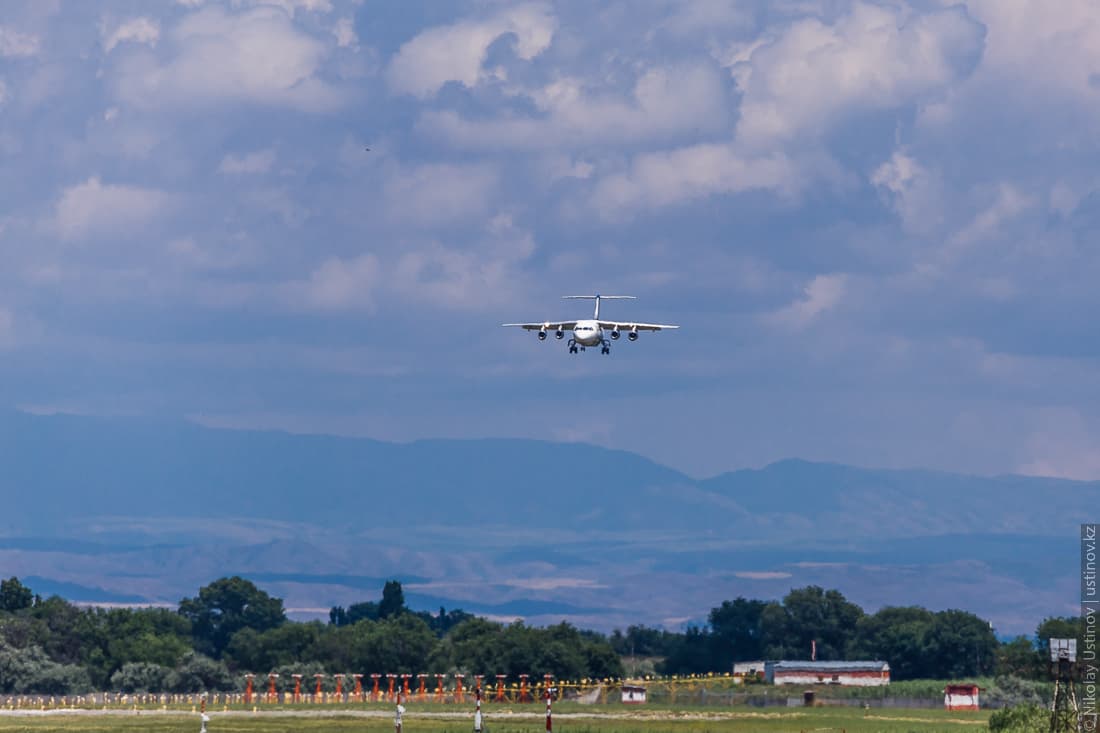 Planespotting in Manas Airport - Bishkek