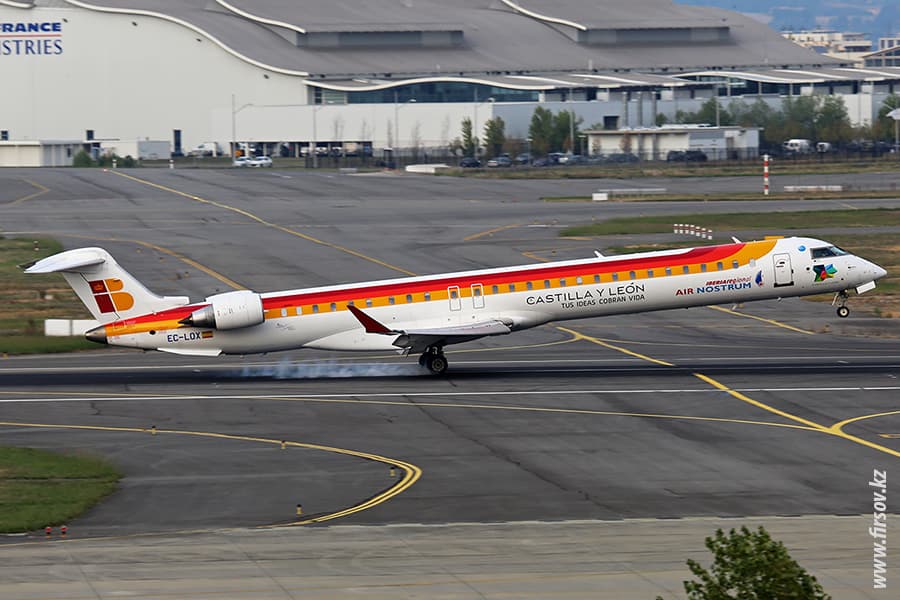 CRJ-1000_EC-LOX_Air_Nostrum_2_TLS_for.JPG CRJ-1000_EC-LOX_Air_Nostrum_2_TLS_for.JPG