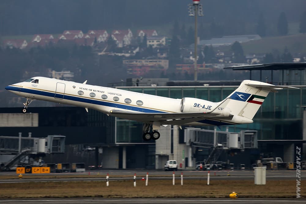 Gulfstream_V_9K-AJE_State_of_Kuwait_2_ZRH.JPG Gulfstream_V_9K-AJE_State_of_Kuwait_2_ZRH.JPG