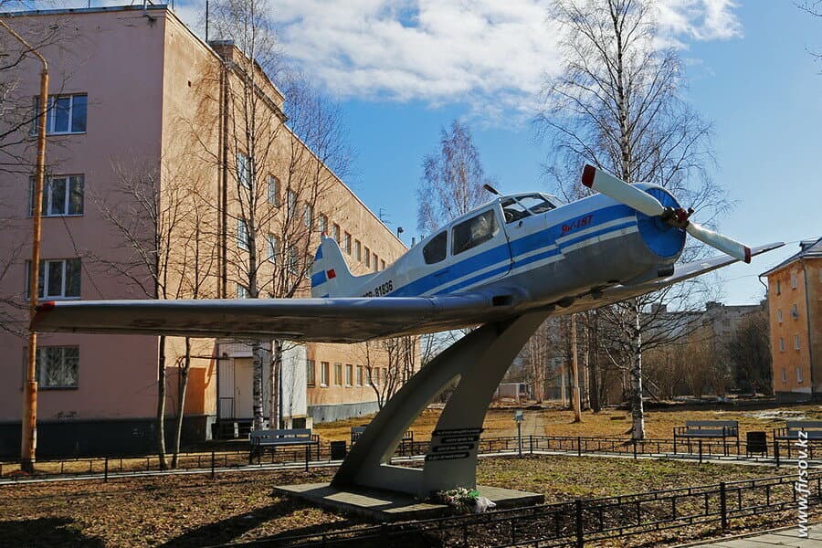 Yak-18T_CCCP-81836_2_ARH.JPG Yak-18T_CCCP-81836_2_ARH.JPG