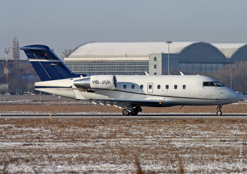Bombardier_Challenger_604_HB-JGR_Nomad_Aviation_ALA.JPG Bombardier_Challenger_604_HB-JGR_Nomad_Aviation_ALA.JPG