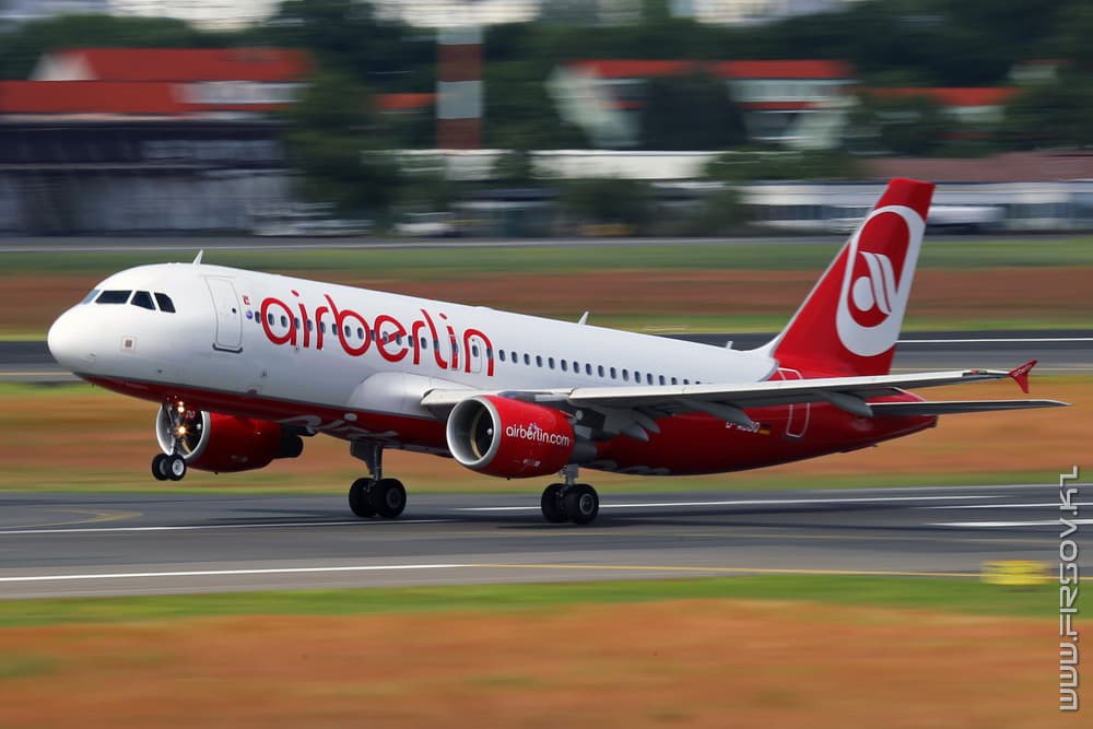 A-320_D-ABDQ_Air_Berlin_2_SXF_resize.jpg A-320_D-ABDQ_Air_Berlin_2_SXF_resize.jpg