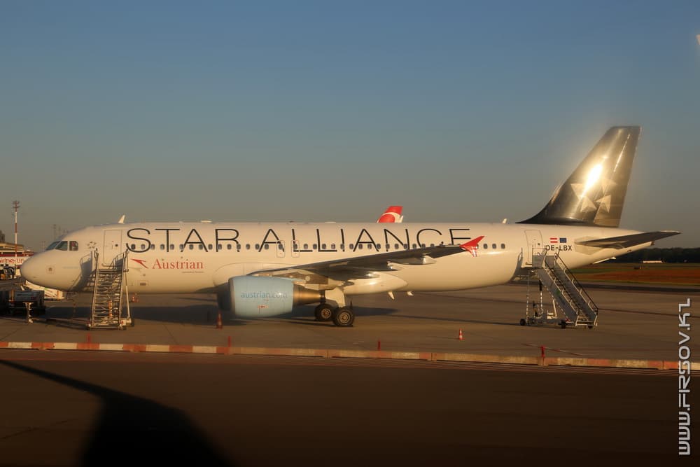 A-320_OE-LBX_Star_Alliance_Austrian_Airlines_3_TXL_resize.JPG A-320_OE-LBX_Star_Alliance_Austrian_Airlines_3_TXL_resize.JPG