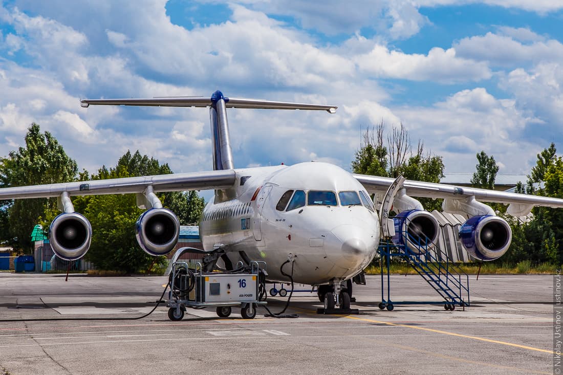 Planespotting in Manas Airport - Bishkek