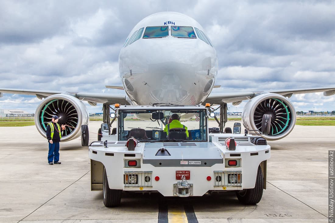 Презентация самолета Airbus A320neo для авиакомпании Air Astana в Тулузе