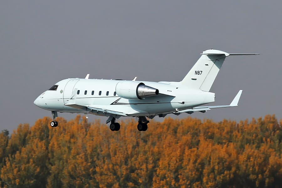 Challenger_604_N87_Federal_Aviation_Administration_1_FRU_for.JPG Challenger_604_N87_Federal_Aviation_Administration_1_FRU_for.JPG