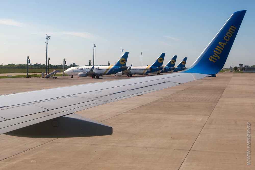 B-737_UR-PSD_Ukraine_International_Airlines__ALA_ .JPG B-737_UR-PSD_Ukraine_International_Airlines__ALA_ .JPG