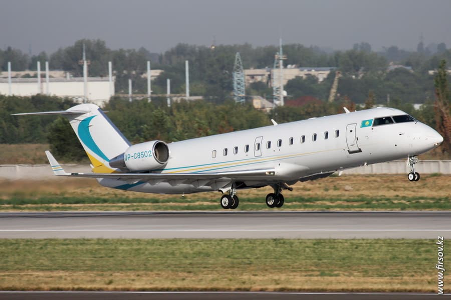 Bombardier_CL-600_Challenger_850_UP-C8502_Khozu-Avia_8_ALA.JPG Bombardier_CL-600_Challenger_850_UP-C8502_Khozu-Avia_8_ALA.JPG