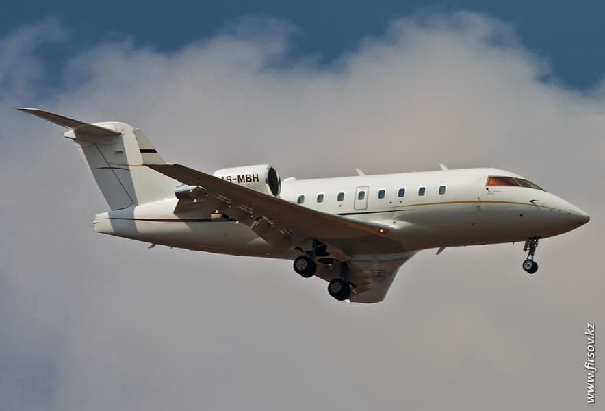 Challenger_604_A6-MBH_Empire_Aviation_4_ALA.JPG Challenger_604_A6-MBH_Empire_Aviation_4_ALA.JPG