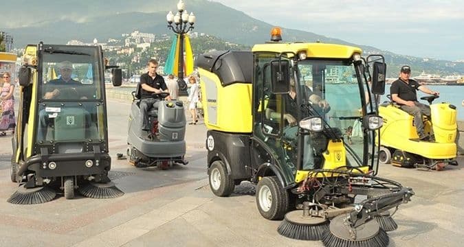 Водители мащин уборки улиц Водители мащин уборки улиц