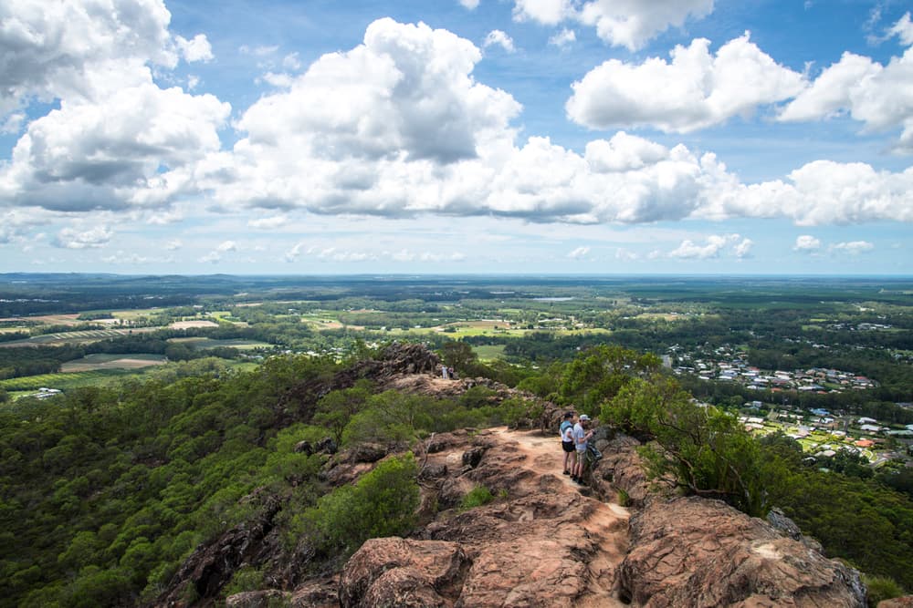 Glass House Mountains, холмы Гласс-Хаус, Квинсленд, Австралия Glass House Mountains, холмы Гласс-Хаус, Квинсленд, Австралия