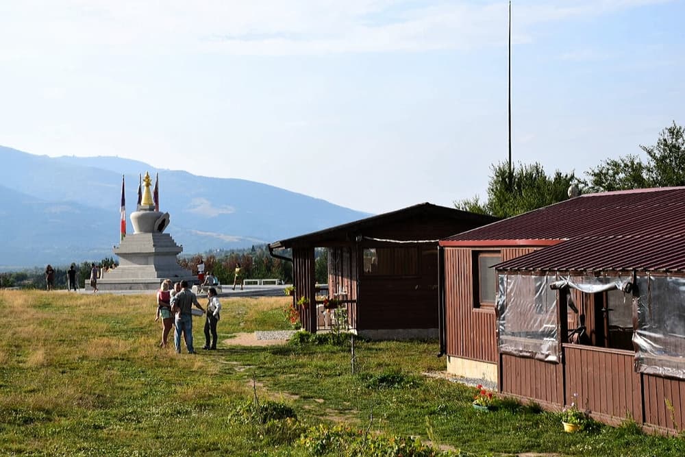 Ступа Просветления в Плана, Болгария Ступа Просветления в Плана, Болгария