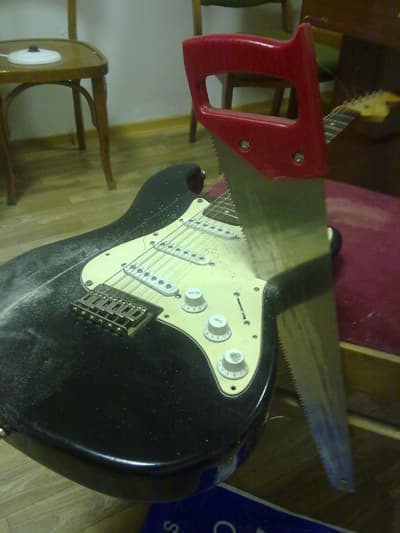 Старый Fender Для начала убираем лишнее