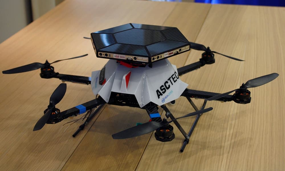 Intel RealSense Drone Intel RealSense Drone quadrocopter IFA 2015