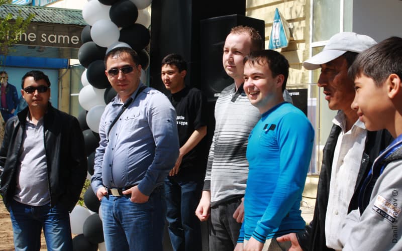 Александр Veterius участвует в конкурсе tele2 Uralsk теле 2 теле2 обмен сертификатов Казахстанские сотовые операторы мобильная связь 11 тенге в минуту тарифы Билайн Уральск Урал Яик Орал Площадь уральска концерт в уральске skillz эминенсия классика кубинская группа кубинцы уральский клуб Рай уральский клуб black & white