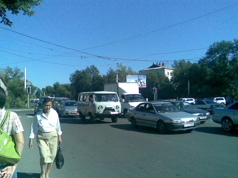 Астана, трафик, дороги, дорожное движение, пробки, регулировщик,