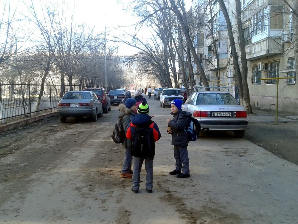 Школьники