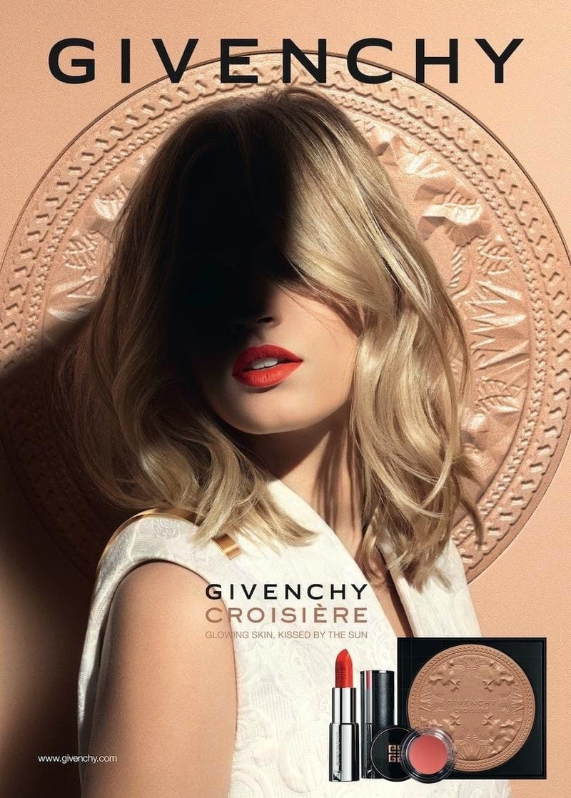 Фото с официального сайта Givenchy