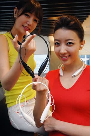 Новая Bluetooth стереогарнитура LG Многофункциональная Bluetooth стереогарнитура вышла на рекордное число продаж в онлайн магазинах