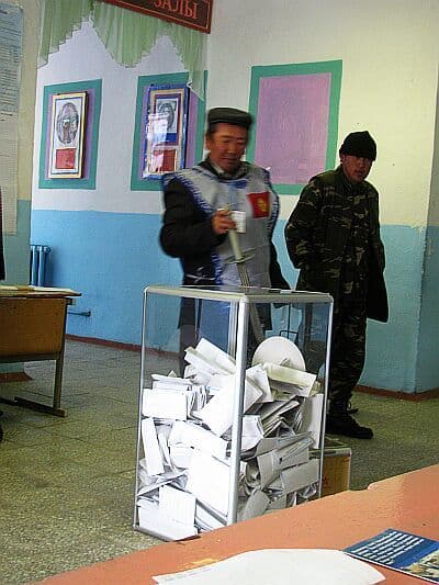фото luginka парламентские выборы 2010 кыргызста фото luginka парламентские выборы 2010 кыргызста