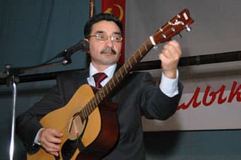 Жамбыл Ахметбеков Жамбыл Ахметбеков гитарист-коммунист