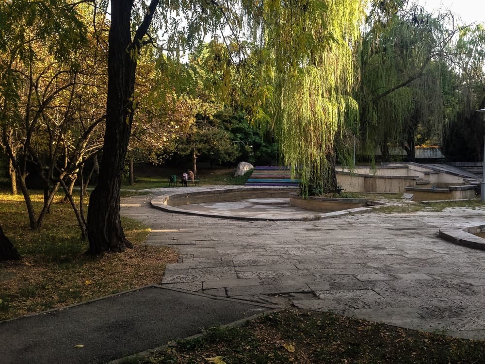 fall. a nur