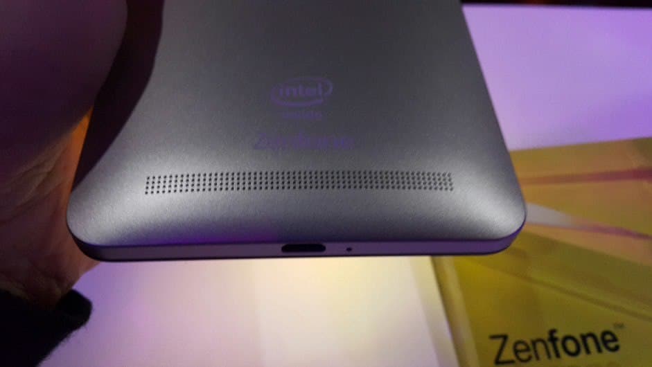 Фото Рустама Ниязова: презентация смартфонов ASUS Фото Рустама Ниязова: презентация смартфонов ASUS
