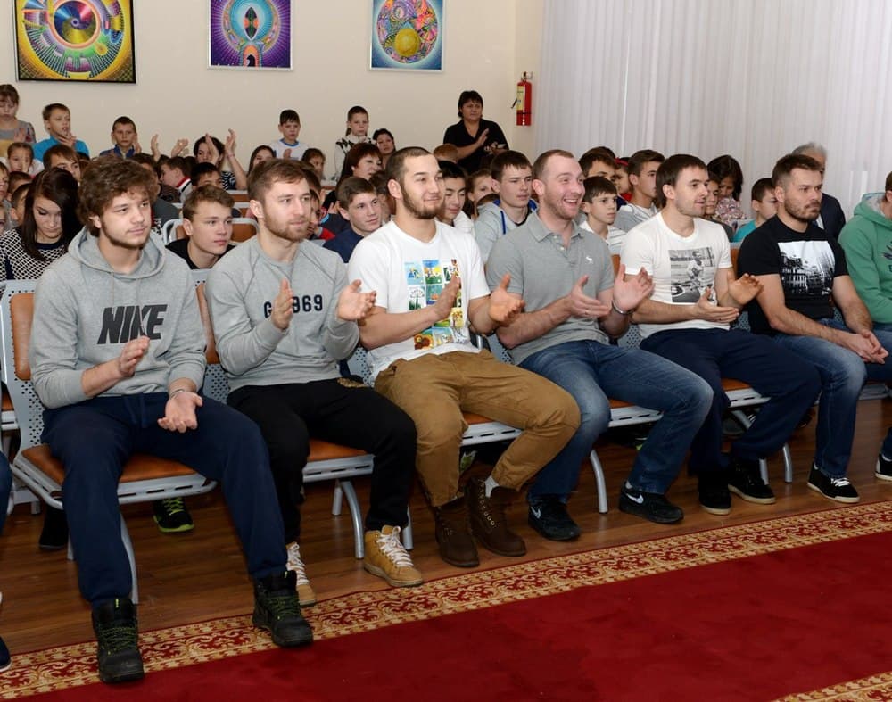 Дмитрий Гренц, Евгений Рымарев, Дамир Рыспаев, Алексей Иванов, Фёдор Полищук и Алексей Иванов Дмитрий Гренц, Евгений Рымарев, Дамир Рыспаев, Алексей Иванов, Фёдор Полищук и Алексей Иванов