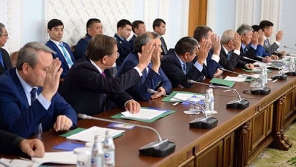В целях сокращения неэффективных расходов.. В целях сокращения неэффективных расходов..