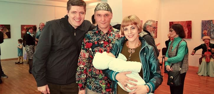 Фото на память: я, Андрей Оразбаев, моя жена Ирина и сын Радомир