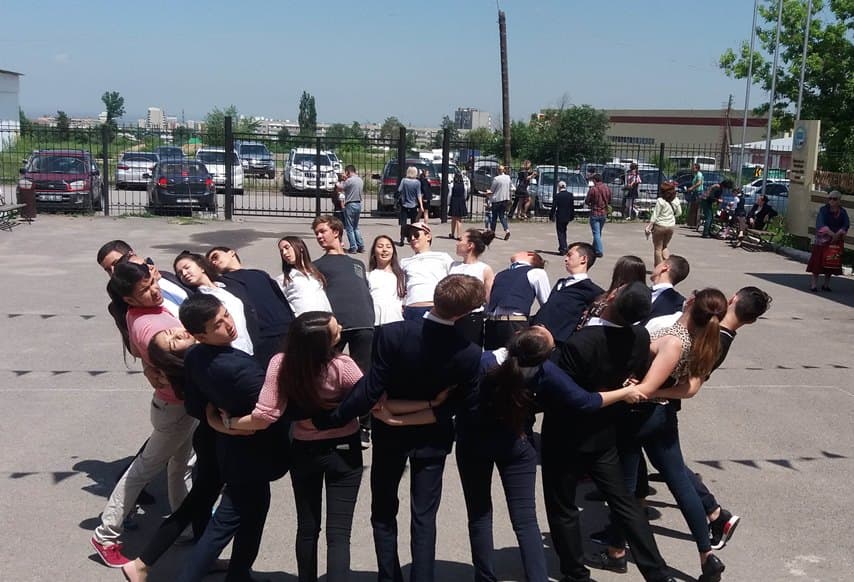 последний звонок в казахстане